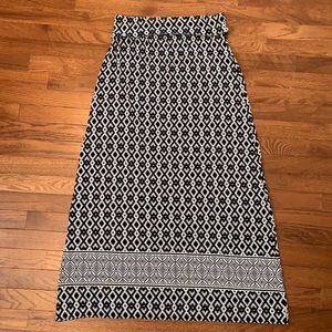 Black & white maxi skirt